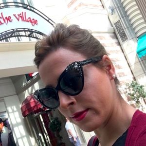 Meet your Posher, Tara